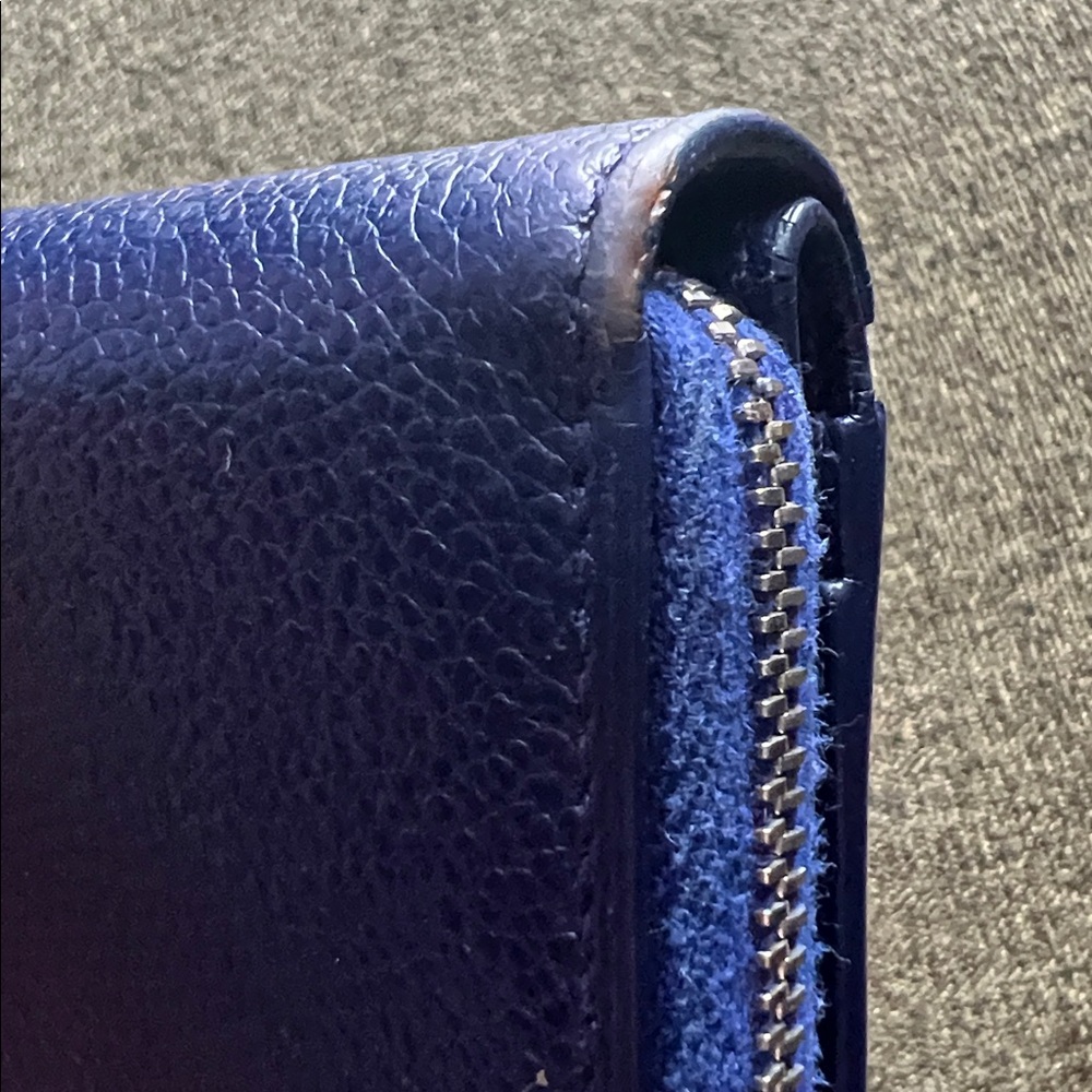 YSL Rive Gauche Compact Wallet
2019  Item#: SNT447032 - Picture 6 of 12